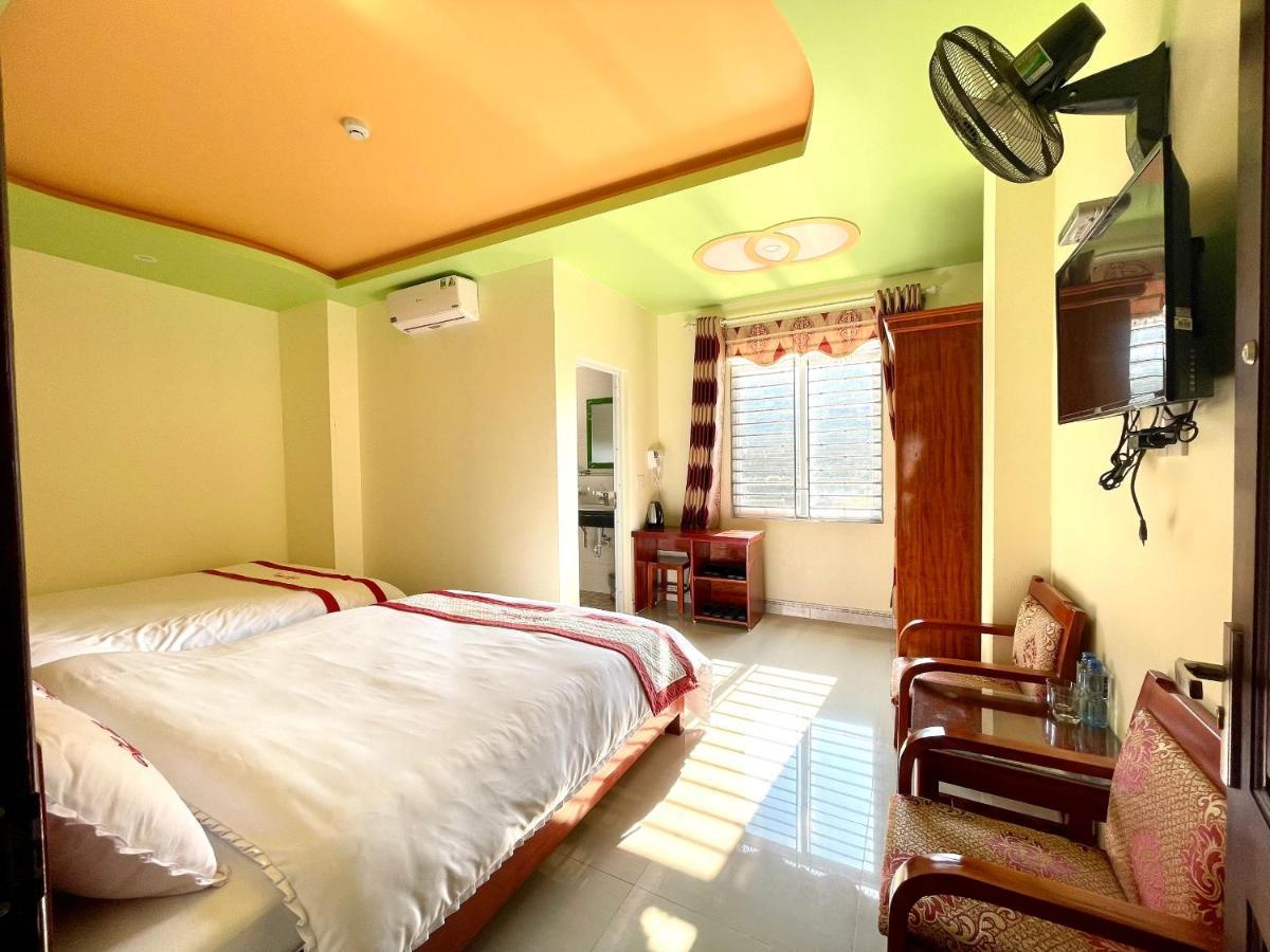 Huy Hoang Hotel Dong Van  Eksteriør billede